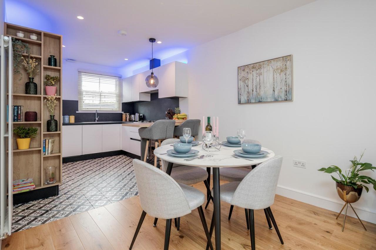Beautiful 2 Bedrooms Split Level Fulham Apartment Лондон Экстерьер фото