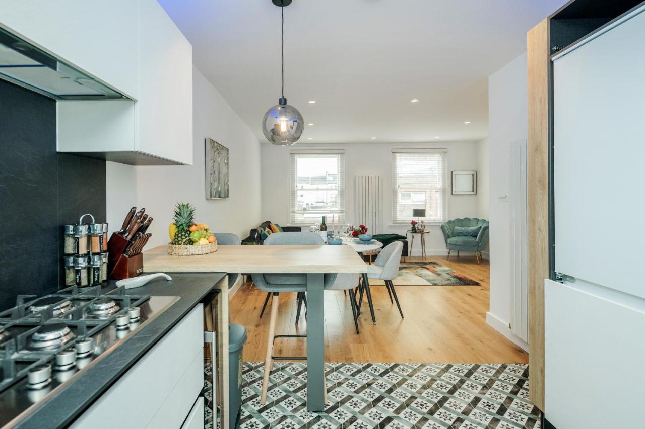 Beautiful 2 Bedrooms Split Level Fulham Apartment Лондон Экстерьер фото