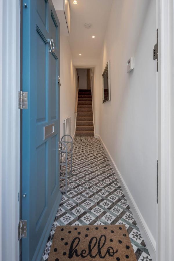 Beautiful 2 Bedrooms Split Level Fulham Apartment Лондон Экстерьер фото